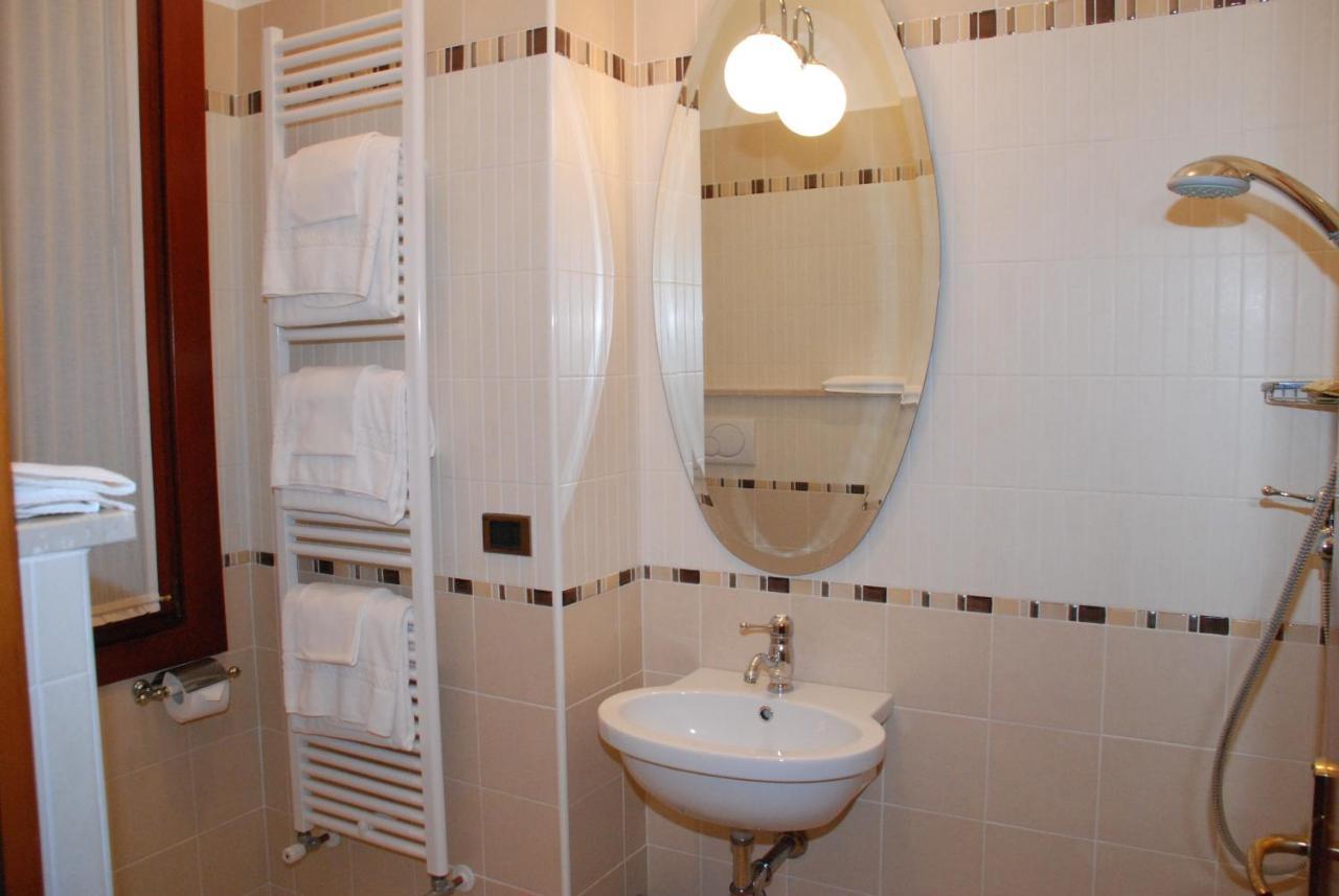 Hotel Vecia Brenta Mira Bilik gambar